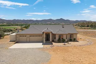 1805 S Crooked H Trail, Dewey-Humboldt, AZ 86327 - Photo 1