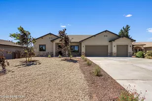 7905 E Smoke House Ln, Prescott Valley, AZ 86315 - Photo 1