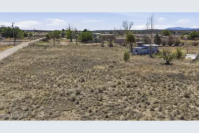 24695 N Catalina Street, Paulden, AZ 86334 - Photo 12