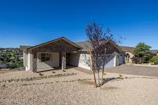 561 S Lakeview Dr, Prescott, AZ 86301 - Photo 2