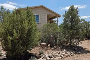 57602 N Hermana Ln, Seligman, AZ 86337 - Photo 2