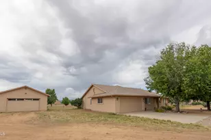 7965 E Pharlap Ln, Prescott Valley, AZ 86315 - Photo 10