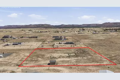 2280 W Chardonnay Way, Paulden, AZ 86334 - Photo 10