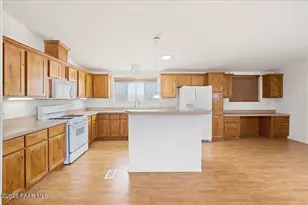 26875 N Kitty Hawk Ln, Paulden, AZ 86334 - Photo 8