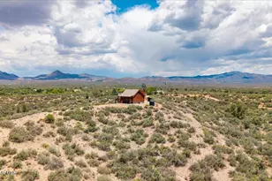 11850 W Faded Whistle Rd, Skull Valley, AZ 86338 - Photo 34
