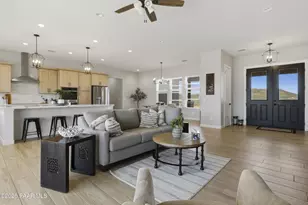 9330 N Concho St, Prescott Valley, AZ 86315 - Photo 12