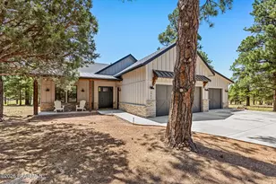 2943 W Castle Pines Dr, Williams, AZ 86046 - Photo 2