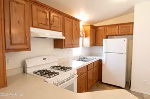3870 N Dowling Ct, Prescott Valley, AZ 86314 - Photo 6