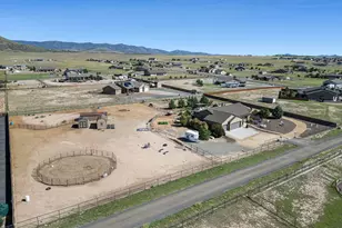8833 N Grass Vly Ln, Prescott Valley, AZ 86315 - Photo 2