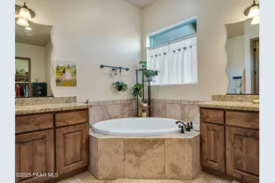 8833 N Grass Valley Lane, Prescott Valley, AZ 86315 - Photo 18