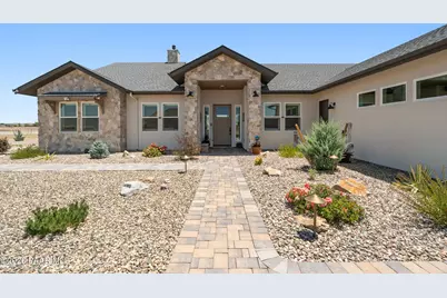 6919 E Camden Lane, Prescott Valley, AZ 86315 - Photo 2
