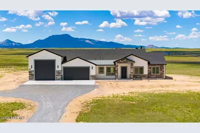 8028 N McWorter Place, Prescott Valley, AZ 86315 - Photo 2