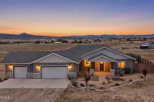 26180 N Vineyard Ln, Paulden, AZ 86334 - Photo 2
