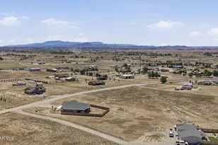26180 N Vineyard Ln, Paulden, AZ 86334 - Photo 42
