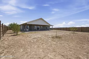 26180 N Vineyard Ln, Paulden, AZ 86334 - Photo 36