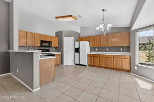 7901 E Marigold Ln, Prescott Valley, AZ 86314 - Photo 8
