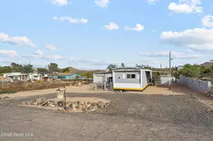 20877 E Deer Valley Ln, Mayer, AZ 86333 - Photo 10
