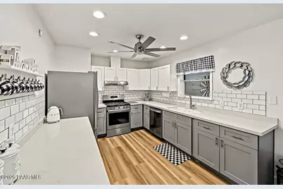 7680 E Elk Circle, Prescott Valley, AZ 86314 - Photo 6