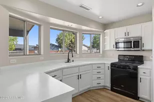 4001 N Navajo Dr, Prescott Valley, AZ 86314 - Photo 8