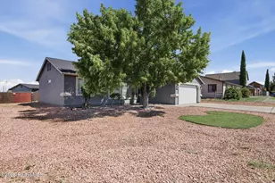 4001 N Navajo Dr, Prescott Valley, AZ 86314 - Photo 2