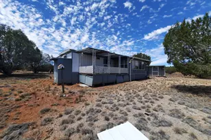 31935 W Calle Belleza, Seligman, AZ 86337 - Photo 2