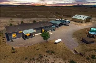 1285 W Kings Ct, Paulden, AZ 86334 - Photo 2