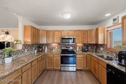 974 N Grandview, Paulden, AZ 86334 - Photo 10
