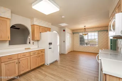 10680 E Straight Arrow, Dewey-Humboldt, AZ 86327 - Photo 14