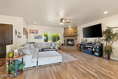 14073 E Hat Lane, Prescott Valley, AZ 86315 - Photo 10