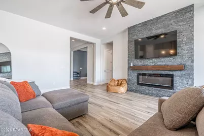 7878 E Hideaway Falls Court, Prescott Valley, AZ 86315 - Photo 8