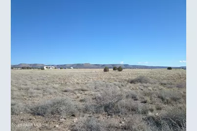 085C W Malapai Road, Paulden, AZ 86334 - Photo 4