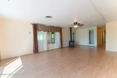 1353 N Albino Trail, Dewey-Humboldt, AZ 86327 - Photo 18