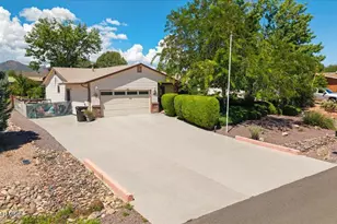 10817 E Turquoise Cir, Dewey-Humboldt, AZ 86327 - Photo 2