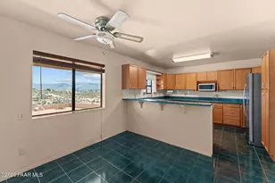 18112 S Spoon Rd, Peeples Valley, AZ 86332 - Photo 6