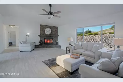 826 N Hopi Trail, Dewey-Humboldt, AZ 86327 - Photo 4