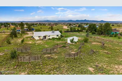 750 W Iris Road, Paulden, AZ 86334 - Photo 32