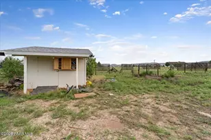 750 W Iris Rd, Paulden, AZ 86334 - Photo 30