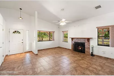 1525 W Shadow Ridge Road, Paulden, AZ 86334 - Photo 10
