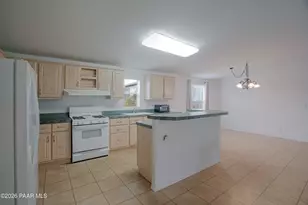 1075 N Ambassador Rd, Dewey-Humboldt, AZ 86327 - Photo 12