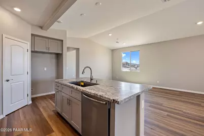 7581 E Fieldstone Drive, Prescott Valley, AZ 86315 - Photo 10