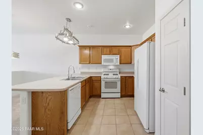 985 N Fairway Drive, Dewey-Humboldt, AZ 86327 - Photo 4