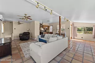 17134 W Fountain Hill Ln, Yarnell, AZ 85362 - Photo 10