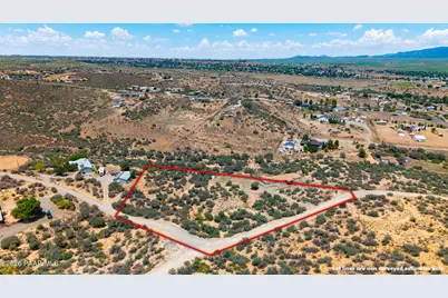 11830 E Yavapai Drive, Dewey-Humboldt, AZ 86327 - Photo 2