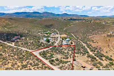 11830 E Yavapai Drive, Dewey-Humboldt, AZ 86327 - Photo 4