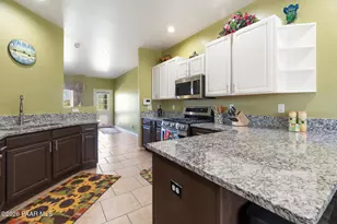2967 N Mountain View Dr, Prescott Valley, AZ 86314 - Photo 8
