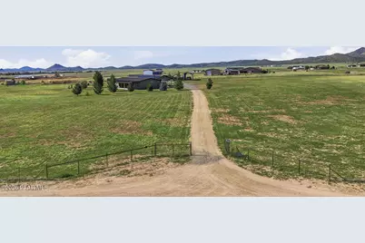 9940 E Saddle Horn Trail, Prescott Valley, AZ 86315 - Photo 52