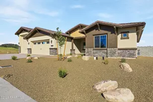 5606 Sierra Pt Ct, Prescott, AZ 86305 - Photo 2