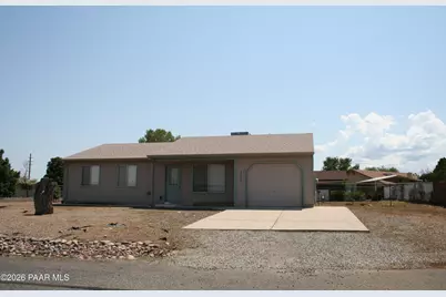 8901 E Waco Court, Prescott Valley, AZ 86314 - Photo 2