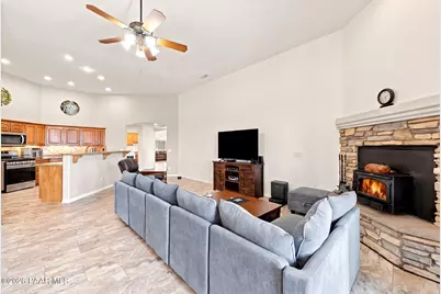 15565 E Devon Mont Lane, Dewey-Humboldt, AZ 86327 - Photo 12
