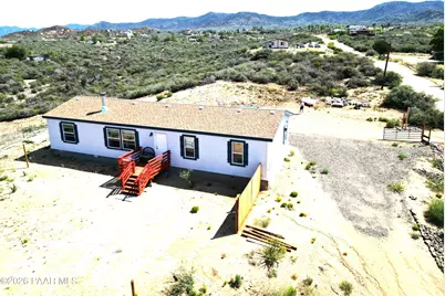 7580 W Stevenage Lane, Wilhoit, AZ 86332 - Photo 2